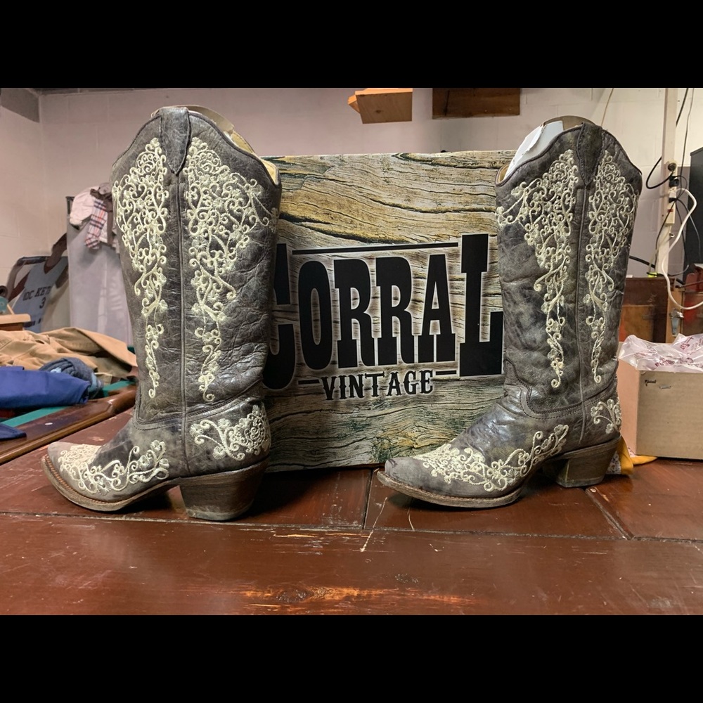 Corral Vintage Boots Women’s 8.5